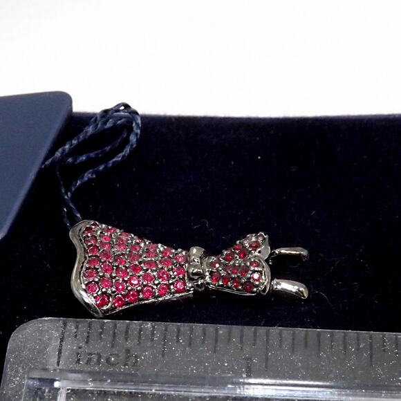 Swarovski Red Dress Brooch – Crystal Rhinestone Pin, Women’s Heart Health 2003 - Picture 3 of 9